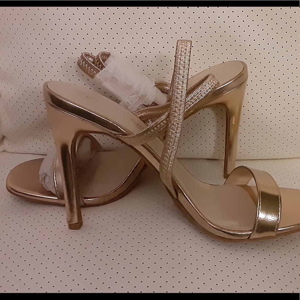 Rose gold metallic high-heel sandal 👡